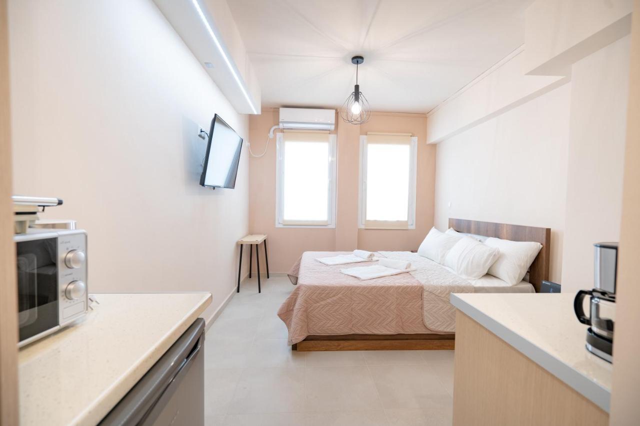 Monastiraki Metro St For 2 Persons Atina